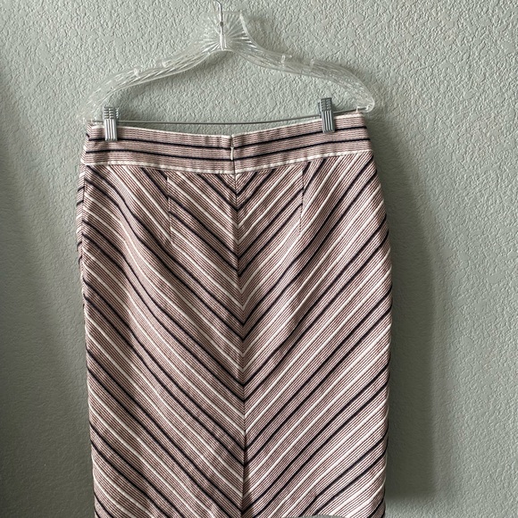 Classic skirt - Picture 2 of 4